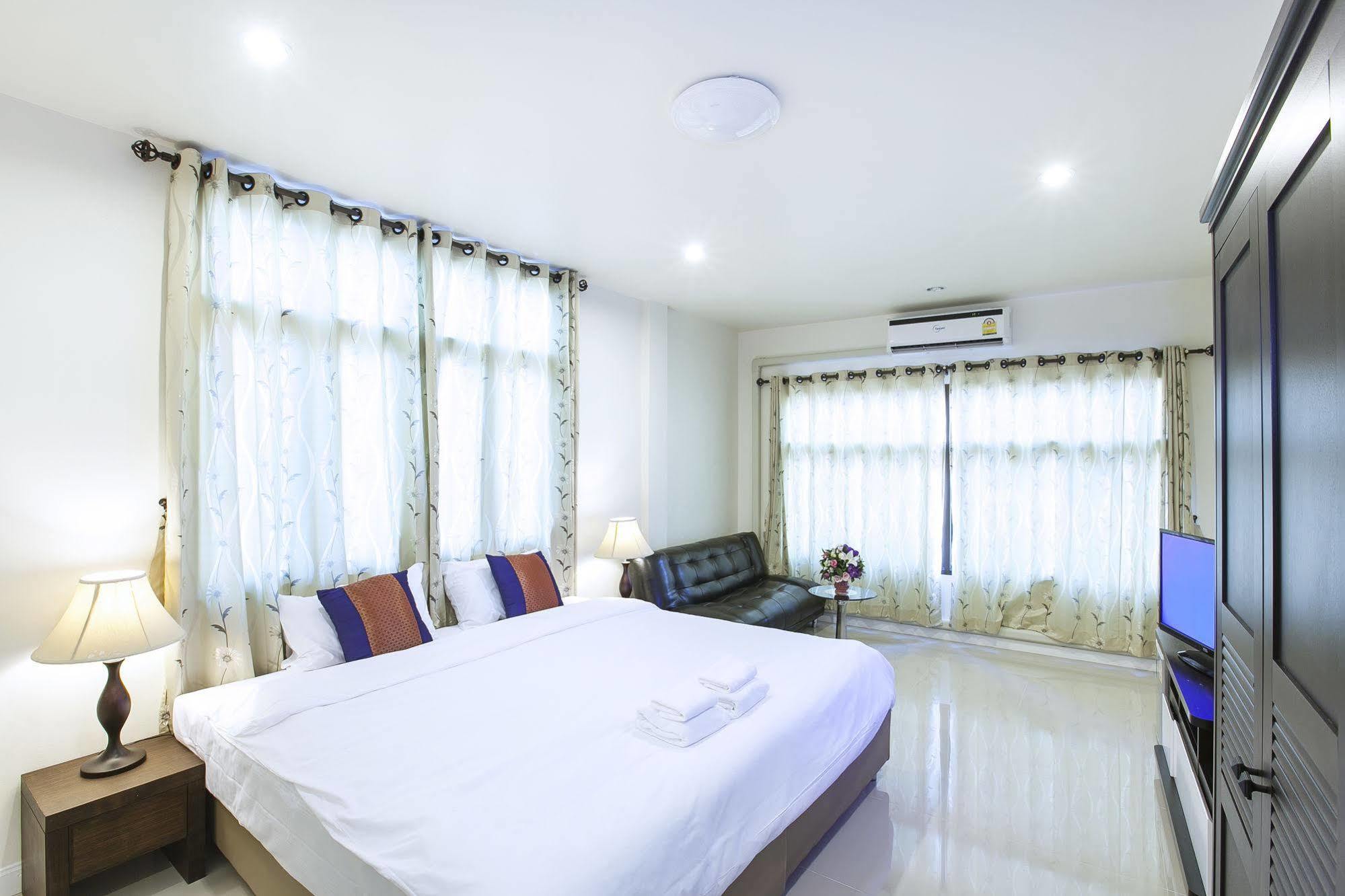 Waroros Boutique Hotel
